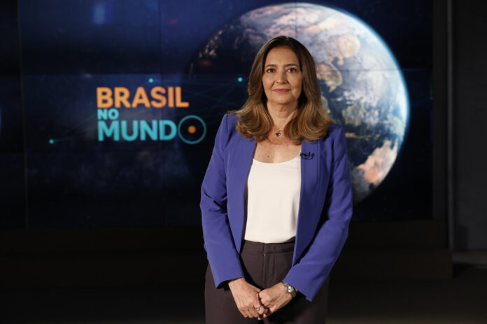 Cristina Serra apresenta o programa Brasil no Mundo
