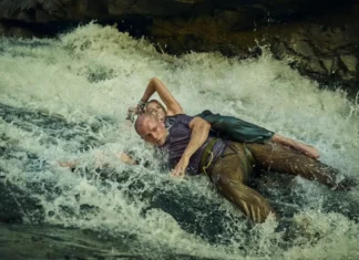 Netflix divulga primeiro trailer de Apex, suspense de sobrevivência com Charlize Theron e Taron Egerton