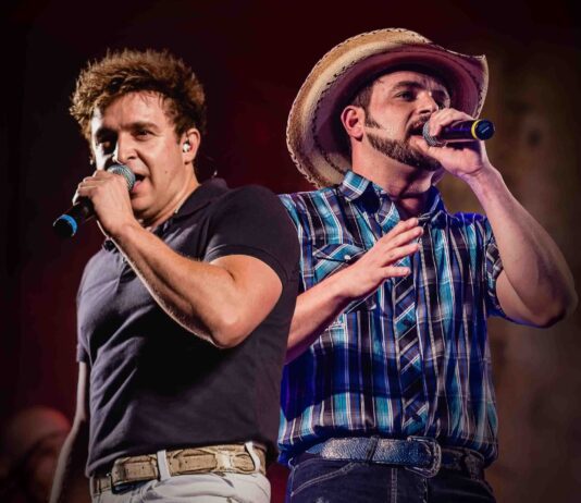 Terra da Padroeira deste domingo (14) recebe Os Altaneiros, Dany e Diego, Cacique e Pajé e Zé Vitor e Rael