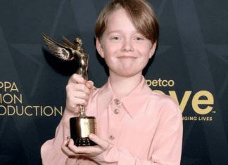 Jacobi Jupe vence o Astra Awards por Hamnet: A Vida Antes de Hamlet e se destaca como uma das grandes revelações do cinema histórico