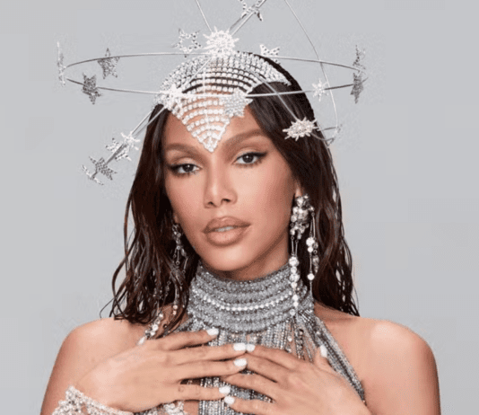 Anitta chega ao Recife com os Ensaios neste sábado (17) e aposta na Temática Cosmos para celebrar o pré-Carnaval