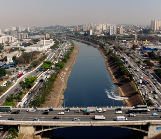 O futuro em debate! documentário exibido pela TV Brasil provoca reflexão sobre sustentabilidade e responsabilidade coletiva