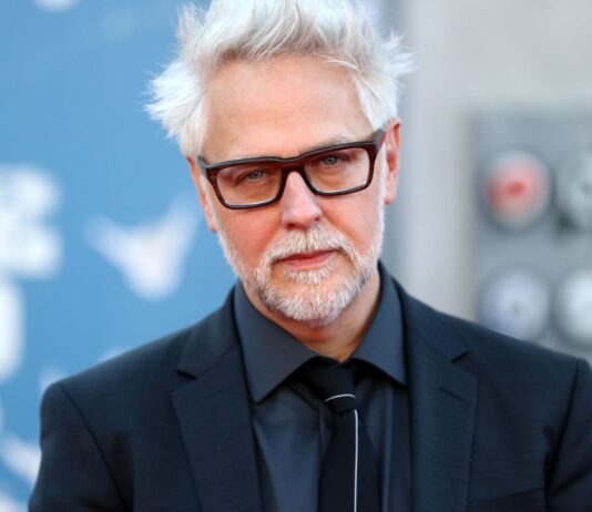 James Gunn defende aquisição da Warner Bros. pela Netflix e comenta fusão que pode redefinir o futuro do cinema e do streaming