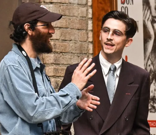 Josh Safdie revela final descartado de Marty Supreme com vampiros e surpreende fãs do filme