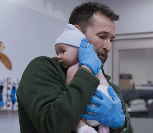 Segunda temporada de The Pitt estreia na HBO Max e série já é renovada para o terceiro ano