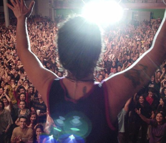 Curta! revisita a vida e os contrastes de Cássia Eller em documentário premiado