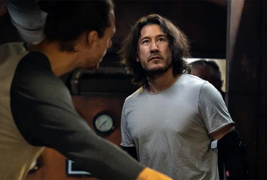 Iron Lung | Terror dirigido por Markiplier ganha data de estreia no Brasil após faturar US$ 50 milhões nas bilheterias