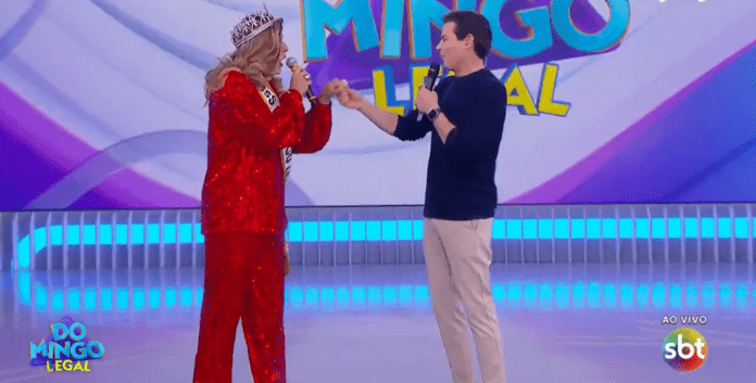 Domingo Legal (293) reúne Natália Guimarães, Jakelyne Oliveira, Julia Gama, Jon Vlogs, Nyvi Estephan e John Drops no “Passa ou Repassa”