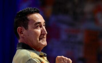 The Noite com Danilo Gentili desta terça (24) recebe Seu Lupa no “Roda Solta” e destaca Purple Rain no “Show do Burrão”