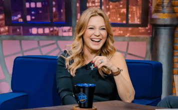 No The Noite com Danilo Gentili (26/3), Patrícia de Sabrit relembra momentos marcantes de sua carreira