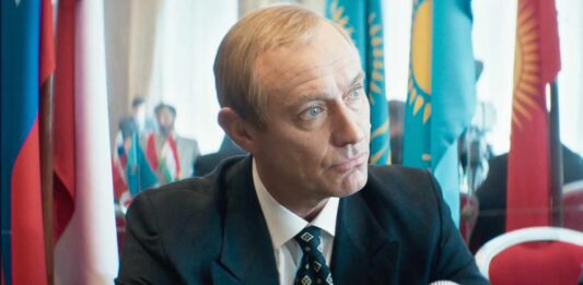 Thriller político “O Mago do Kremlin” explora bastidores do poder russo e ganha novo trailer antes da estreia