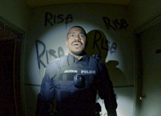 Terror em estilo found footage “POV: Presença Oculta” chega aos cinemas e aposta em narrativa claustrofóbica vista pelas câmeras de policiais