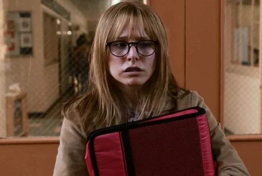 Sessão de Sábado (28/3) exibe a comédia “Você de Novo”, estrelada por Kristen Bell e Jamie Lee Curtis