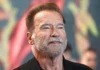 Arnold Schwarzenegger esculpe corpo de bárbaro para Conan 2 e retorna à ação épica