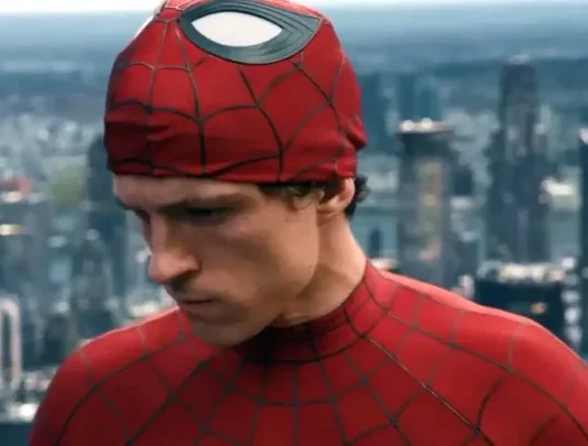 Homem-Aranha: Um Novo Dia apresenta trailer explosivo com Justiceiro e Hulk e sinaliza fase mais sombria no MCU