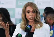 Roda Viva desta segunda (30/3) recebe Erika Hilton, primeira mulher trans a presidir comissão na Câmara, em edição especial