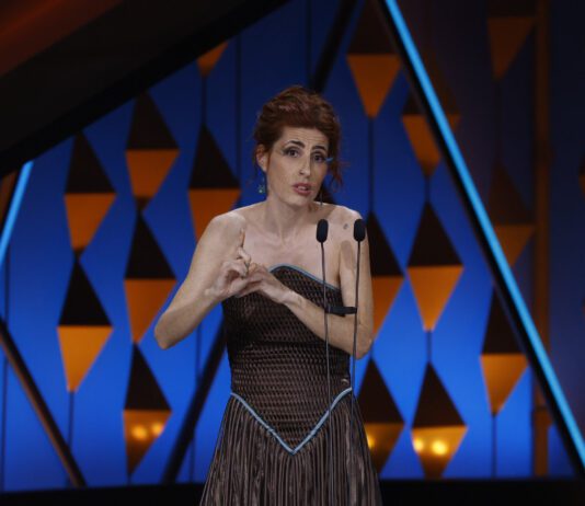 “Surda” conquista três prêmios Goya e marca história com Miriam Garlo, primeira mulher surda premiada na maior honraria do cinema espanhol