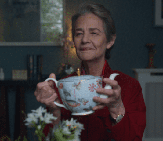 Jim Jarmusch retorna aos cinemas na próxima quinta (9) com “Pai Mãe Irmã Irmão”, um olhar sensível sobre família e memória