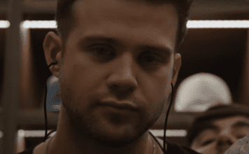 O Afinador | Thriller com Leo Woodall e Dustin Hoffman ganha trailer e cartaz e estreia em junho no Brasil