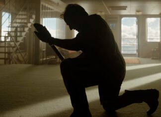 Digger | Warner revela prévia inédita com Tom Cruise irreconhecível em comédia sombria