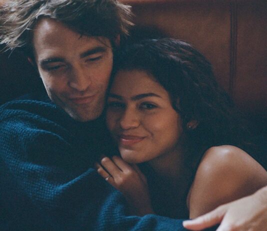 O Drama ultrapassa US$ 65 milhões e conquista público com romance intenso estrelado por Zendaya e Robert Pattinson
