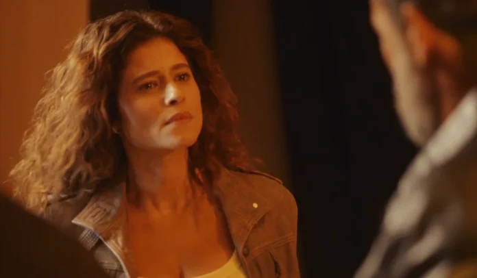 Resumo da novela Coração Acelerado de sábado Agrado demonstra ciúmes e se envolve com Leandro