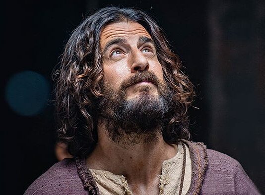 Prime Video anuncia estreia da 6ª temporada de The Chosen, centrada na crucificação de Jesus, com final exibido nos cinemas