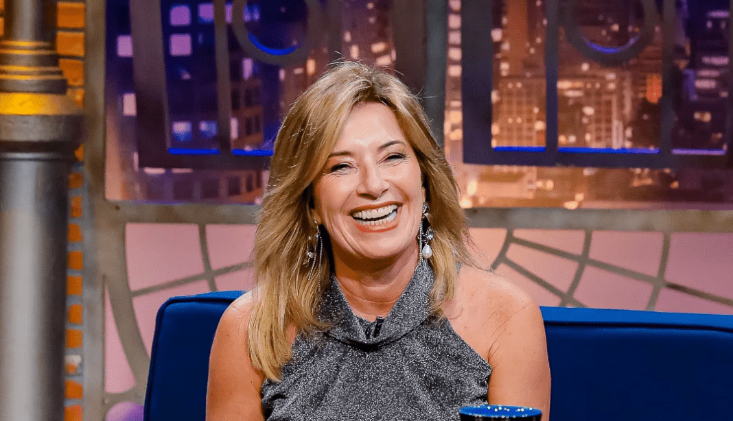 The Noite com Danilo Gentili recebe Silvia Vinhas e relembra bastidores de Ayrton Senna e cobertura histórica da Fórmula Indy