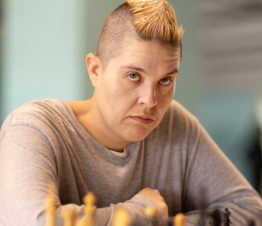 Justiça mantém Tremembé no ar e rejeita pedido de retirada após contestação sobre retrato de personagem real