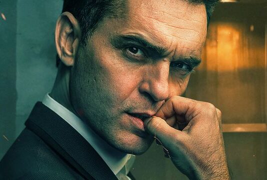 Berlim encerra sua jornada solo em nova temporada e deixa o futuro de La Casa de Papel em aberto