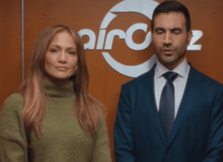 Paixão de Escritório | Jennifer Lopez e Brett Goldstein vivem romance no trailer da nova comédia da Netflix