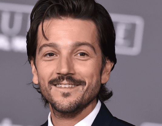 Enrolados | Live-action da Disney ganha Diego Luna no elenco e cresce expectativas da nova adaptação