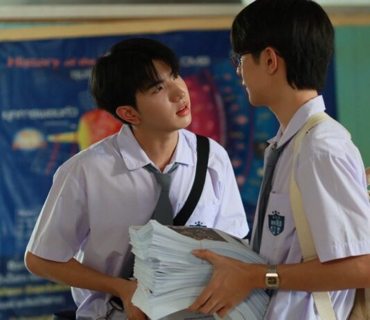 Weirdo 101 ganha novas imagens e mostra o começo de um romance entre dois estudantes muito diferentes