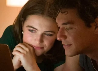 Off Campus: Amores Improváveis | Série do Prime Video acerta no romance universitário?