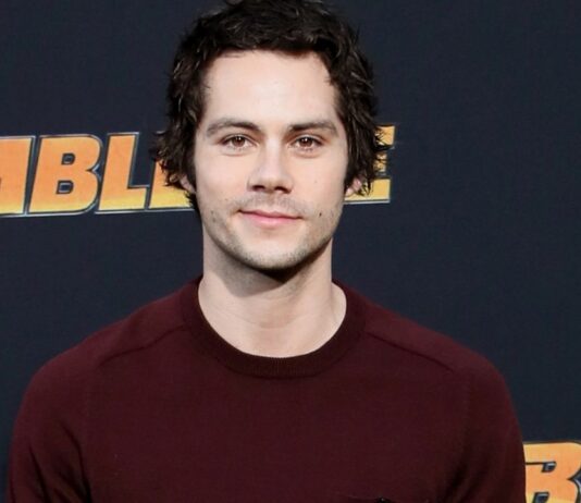 Dylan O’Brien volta a protagonizar uma série de TV após 14 anos em nova comédia do Hulu sobre um crime gravado por acidente