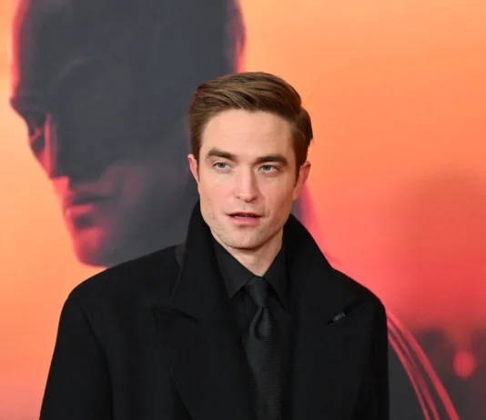 Robert Pattinson revela preparação intensa para retorno como Batman e explica críticas sobre seu físico no primeiro filme