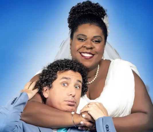 Sessão da Tarde exibe Juntos e Enrolados, comédia brasileira que transforma um casamento cancelado em uma festa inesperada