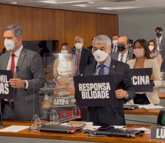 Anatomia do Caos | Documentário sobre a CPI da Covid chega ao Recife com sessões seguidas de debate sobre a pandemia no Brasil