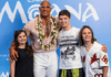 João Vitor Bittencourt conhece Dwayne Johnson no Rio e leva ao astro mensagem de inclusão ligada ao filme brasileiro Colegas e o Herdeiro