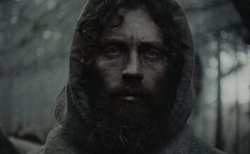 Primeiro pôster de Lobis-Homem mostra Aaron Taylor-Johnson em transformação no novo terror de Robert Eggers