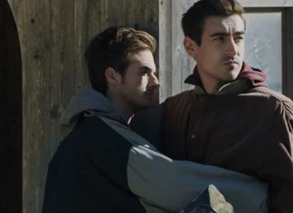 O Homem Com as Respostas | Prime Video recebe drama romântico que transforma uma viagem pela Europa em uma história de silêncios e recomeços