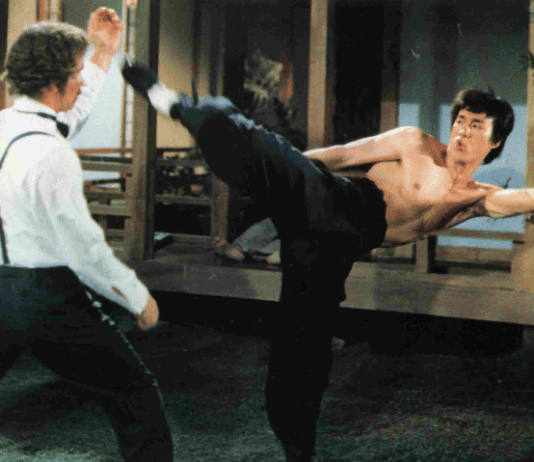 Clássico de Bruce Lee, A Fúria do Dragão chega ao Reserva Imovision e segue como um dos filmes mais importantes do cinema de artes marciais
