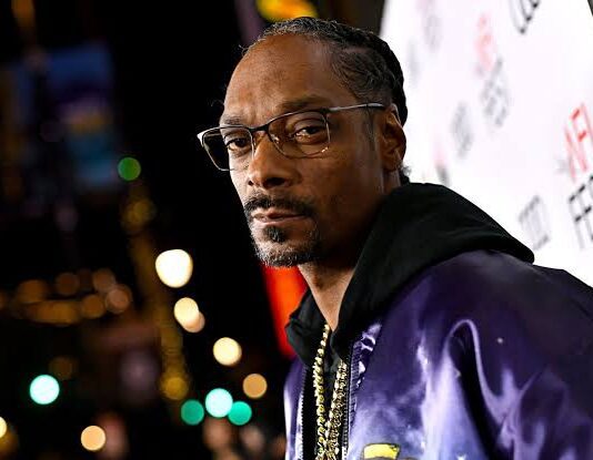 Cinebiografia de Snoop Dogg ganha data de estreia, escala Jonathan Daviss como o rapper e terá diretor de Ritmo de um Sonho