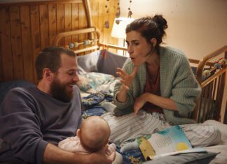Surda | Filme premiado sobre maternidade e inclusão chega às plataformas digitais no Brasil