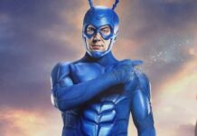 The Tick chega ao catálogo da Netflix e resgata uma das adaptações de super-heróis mais diferentes dos últimos anos