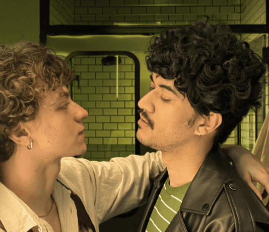 Série vertical LGBTQIA+ Tá Querendo Amar? acompanha romance marcado por relações casuais e sentimentos não correspondidos