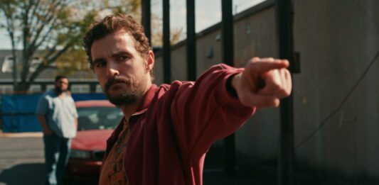 Dave Franco e O’Shea Jackson Jr. vivem uma viagem completamente caótica na comédia Idiotas