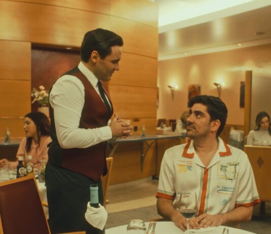 Hotel Amor | Marcelo Adnet vira versão de si mesmo em comédia filmada em plano-sequência que estreia nos cinemas